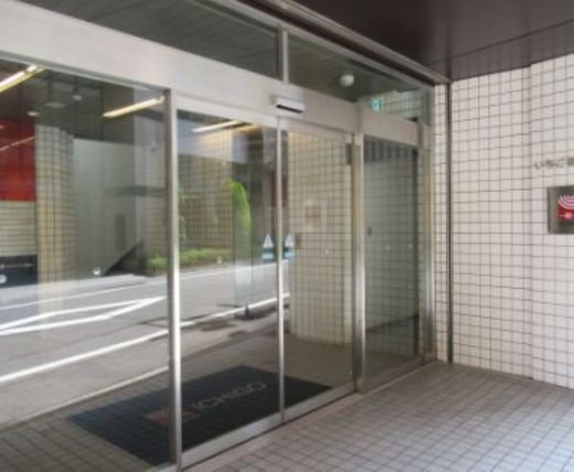 いちご箱崎ビル エントランス　写真