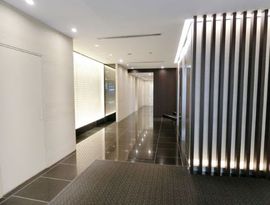 ヒューリック銀座イーストビル エントランス　写真