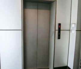 玉久ビル エレベーター