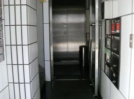 ダイニ猿楽町ビル エレベーター