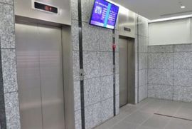 新四curumuビル エレベーター