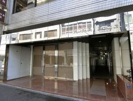 香取ビル エントランス