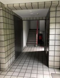 シェ・イレーヌビル エントランス