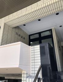 丸彦ビル 出入り口