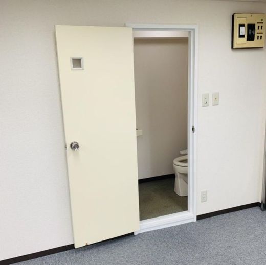 千駄ヶ谷ホリタン トイレ入口
