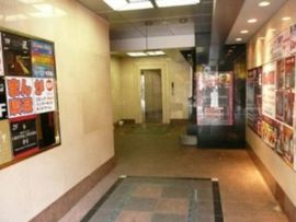 三経38ビル エントランスホール　写真