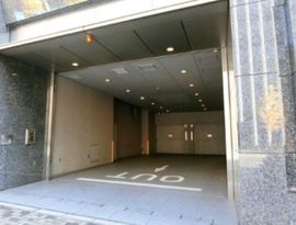 住友商事美土代ビル 駐車場　写真