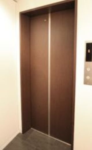 銀座東京ビル エレベーター　写真