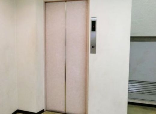 東都銀座ビル エレベーター　乗り口