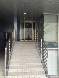 郵船九段ビル エントランス　写真