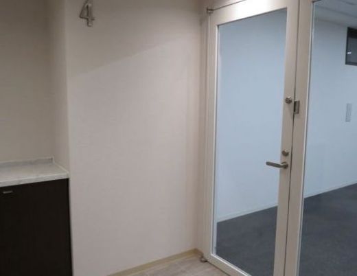 エヌワンビル 出入り口
