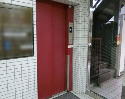 カテリーナ柳通りビル エレベーター