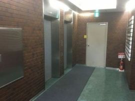グランドメゾン新宿御苑 エレベーターホール　写真