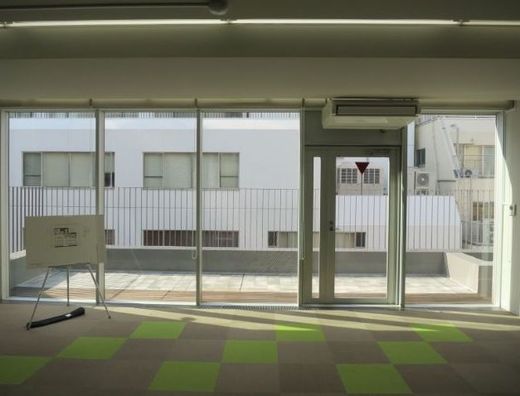 Nest-Lab北大手町 窓