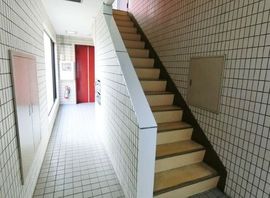 シントミ東日本橋ビル 階段