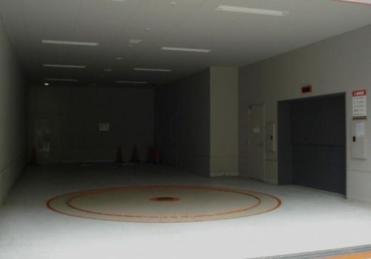 新橋スクエアビル 駐車場　写真