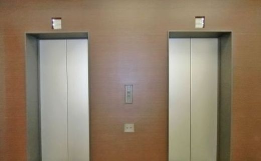 神楽坂プラザビル エレベーター　写真