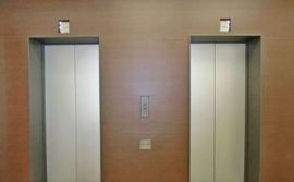 神楽坂プラザビル エレベーター　写真