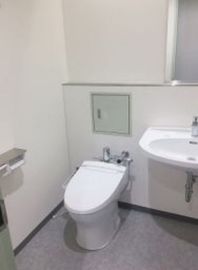 ワイ・エヌ銀座ビル トイレ写真