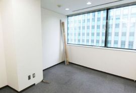 ワイ・エヌ銀座ビル 室内　窓