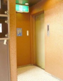 白鳥ビル(東銀座) エレベーターホール　写真