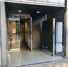 銀座KMビル エントランス　写真