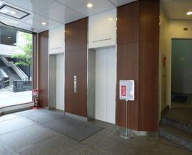 宮益坂プレイス渋谷(旧:マニュライフプレイス渋谷) エレベーター