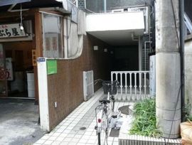 寿宝ビル エントランス