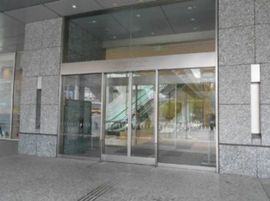 汐留芝離宮ビルディング エントランス　写真