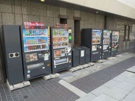 東建インターナショナルビル本館・別館 自動販売機