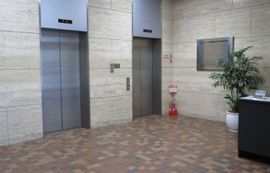 ヒューリック青山ビル エレベーターホール　写真