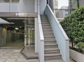 国際芝浦ビル 階段