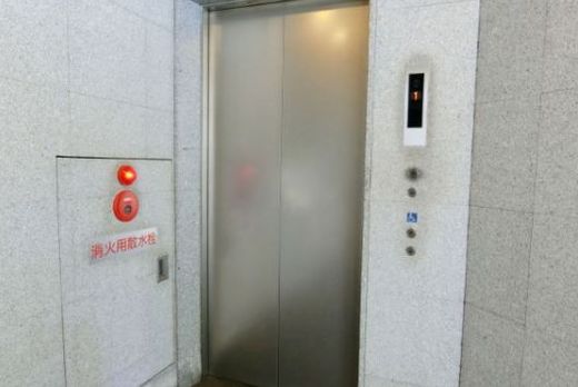 ラウンドクロス銀座2丁目 エレベーター　写真