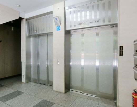 中島商事ビル エレベーターホール　写真