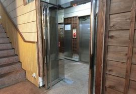 PIM九段ビル 階段
