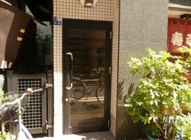 青木ビル(新富町) エントランス