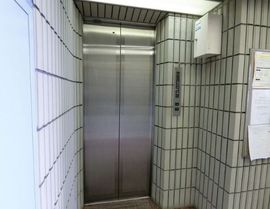 アルファエイチビル エレベーター
