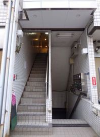 喜楽ビル(SOHO) 階段
