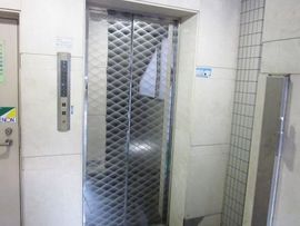 玉井企画ビル エレベーター