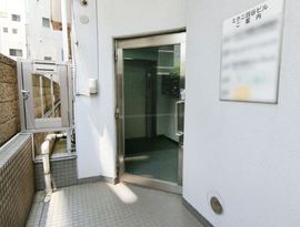 ミクニ四谷ビル エントランス