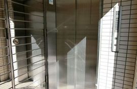 藤岡ビル エントランス　写真