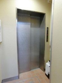 オフィスコート四谷 エレベーター