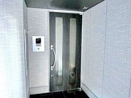 S.Wisteria(店舗) 出入り口