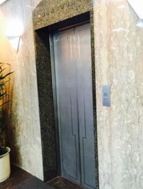 イズミビルディング エレベーター　写真