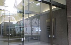 南新宿SKビル エントランス　写真