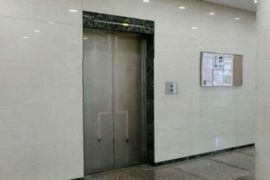 新都心丸善ビル エレベーター　写真