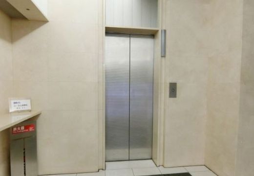ビーエム長野本社ビル エレベーター
