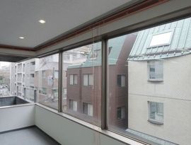 松ビル 窓