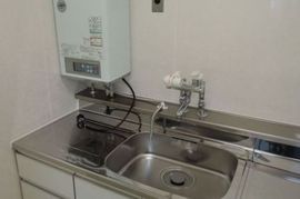 三信八丁堀ビル 給湯　写真