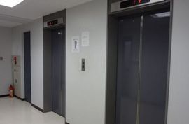 松岡銀七ビル エレベーター